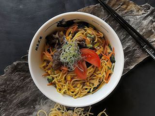 Локшина з овочами XL (400g)