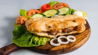 Rolovani pileći ražnjić