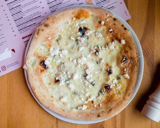 Pizza Rzymska 32 cm Quatro Formaggi