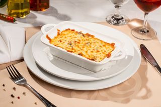 Piept de pui cu sos de ciuperci și cașcaval la cuptor 