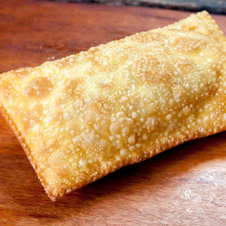 Pastel de Carne com Queijo