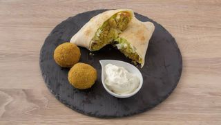 Faláfel especial con hummus