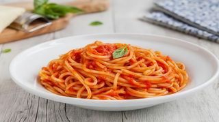 Spaghetti con tomate