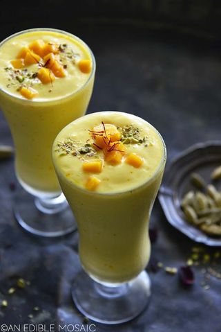 Mango lassi
