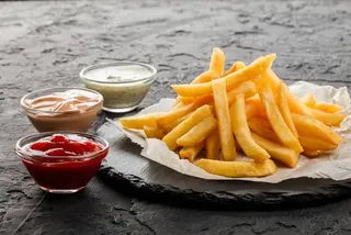 PATATINE FRITTE + 2 salse