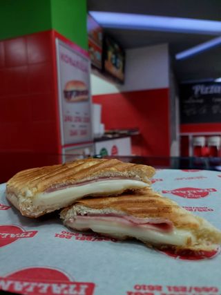 Tost sa šunkom i kačkavaljem