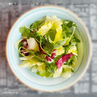 Mix zelenih salata sa limun dressingom