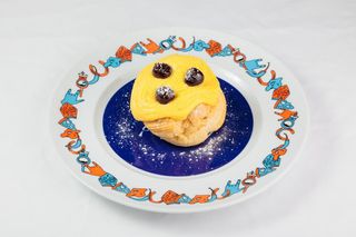 ZEPPOLA CON CREMA PASTICCERA E AMARENE