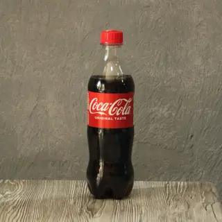 Coca Cola (0.5л)