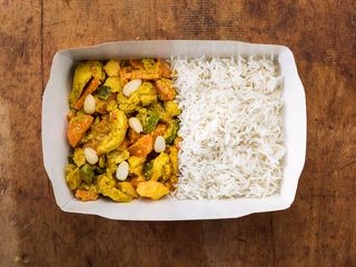 Pollo al curry con riso