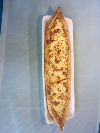 Peynirli Pide