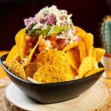 Nachos con guacamole