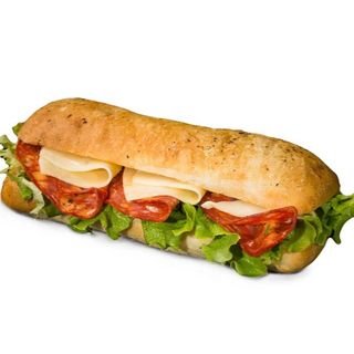 Sandwich cu salam picant