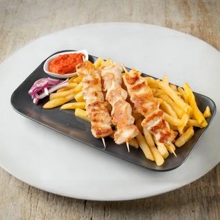 Pileći file s pomfritom