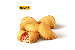 5 Panzerotti con pomodoro e mozzarella