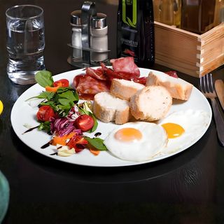 Ochiuri cu sunca si cascaval