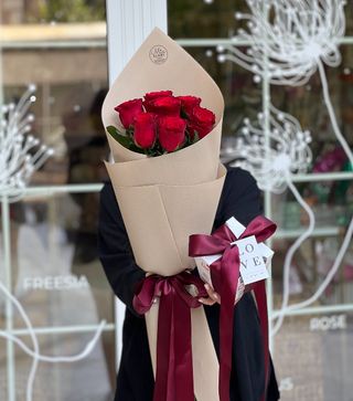 Set Trandafiri roșii 70 cm. și Raffaello 