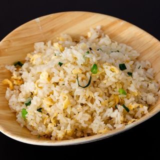 51. Arroz Frito Con Huevo