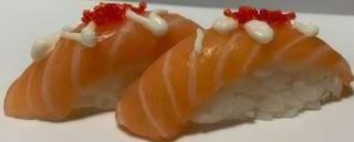 118. Nigiri sake tobiko