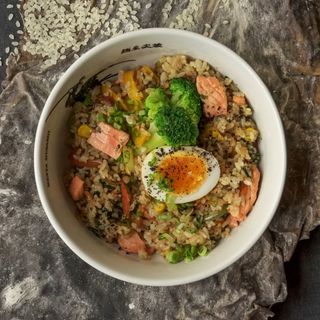 Рис з лососем (450г)