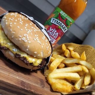 Mini Burger dla dziecka z frytkami i napojem