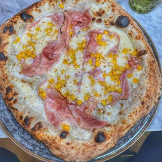 Mozzarella prosciutto cotto mais