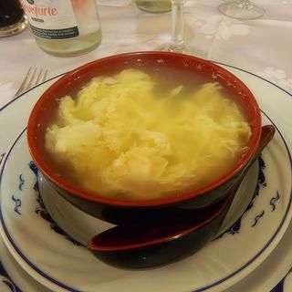 Sopa de huevo revuelto