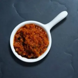 PESTO DE ROSII