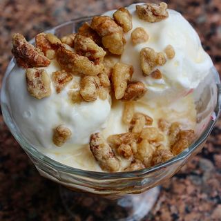 Морозиво з грильяжем та лікером  (140 г)