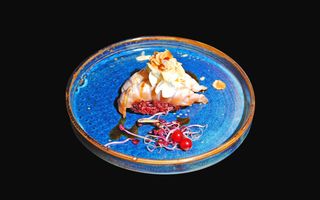 055. Nigiri black salmon