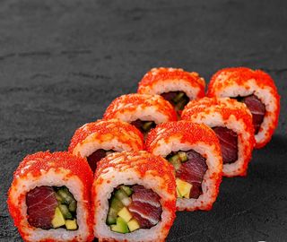 Каліфорнія з тунцем в ікрі (330г)