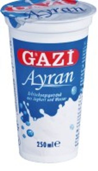 Ayran a base di yogurt