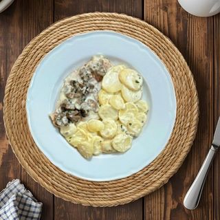 Filetto di pollo con funghi e patate