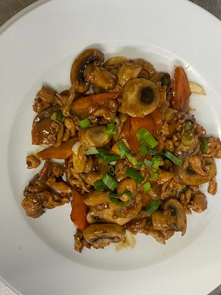 .Pollo con champiñones