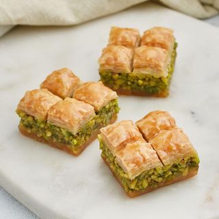 Իշխան պիստակով