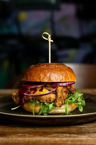 BURGER NO 5 SZARPANY