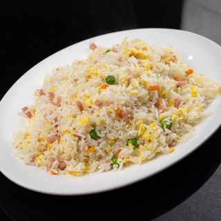 21. Arroz Frito Con Tres Delicias