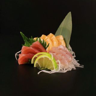 143 Sashimi misto(9 pezzi)