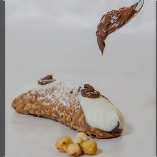Cannolo Siciliano Ricotta y Nutella