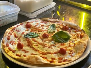 “TOP VENDES” Margarita (Opción vegana,vegetariana y con queso sin lactosa)