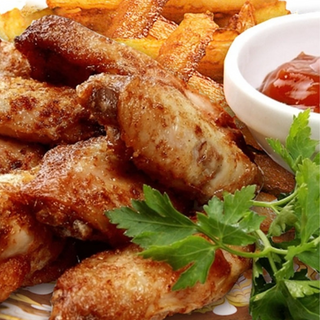 17. Plato Alitas De Pollo Fritas (8 uds.)