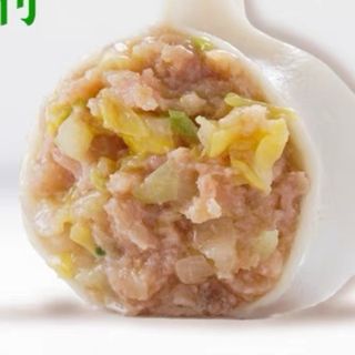 Ravioli con carne di maiale e cavolo cinese