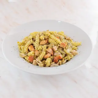Pasta pesto piletina
