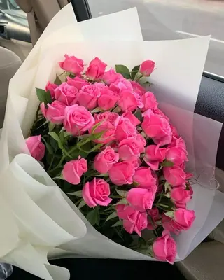  ვარდისფერი სფრეი ვარდების თაიგული