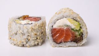 California maki awokado dragon