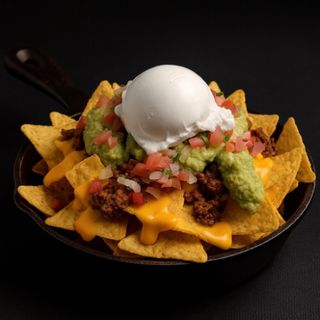 Nachos canallas (ración)