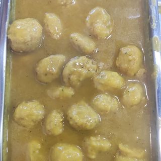 Albóndigas Con Salsa De Almendras