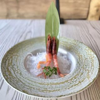 43. Sashimi ama ebi 