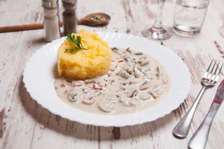 Tocanita de ciuperci