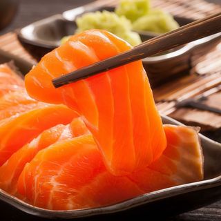 Sashimi de salmón